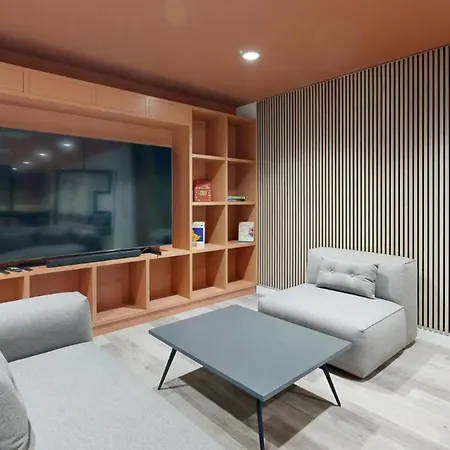 公寓 Bright & Spacious Mid-level At Briggate Centre 利兹