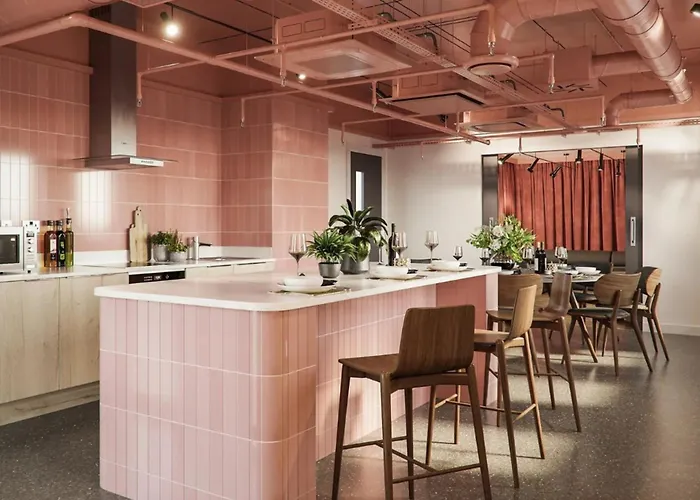 Lejlighed Bright & Spacious Mid-level At Briggate Centre